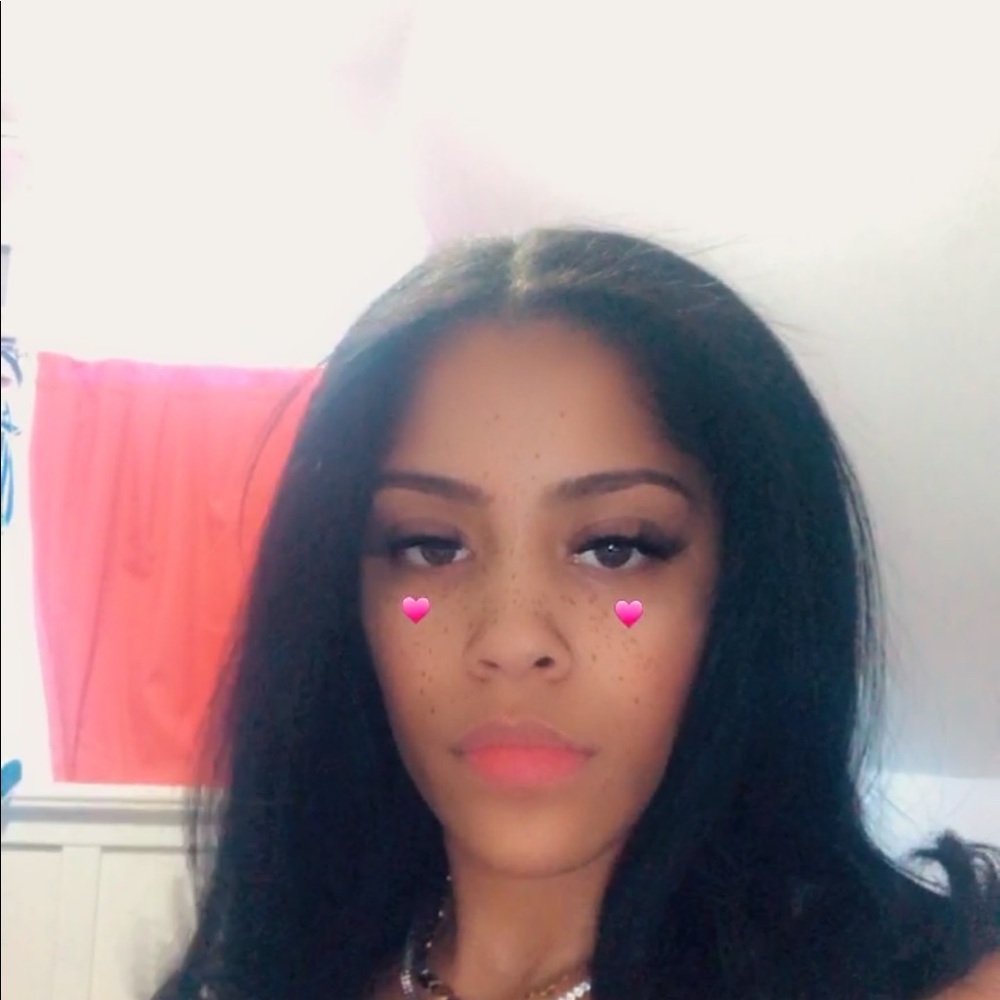 Meet your Posher, Melissa